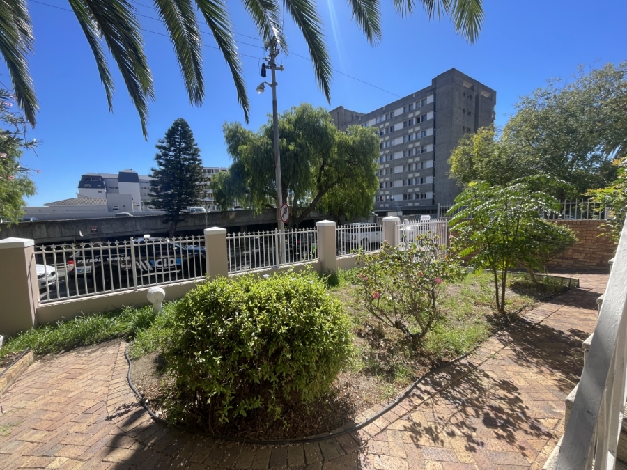 To Let Commercial Property for Rent in Sea Point Western Cape